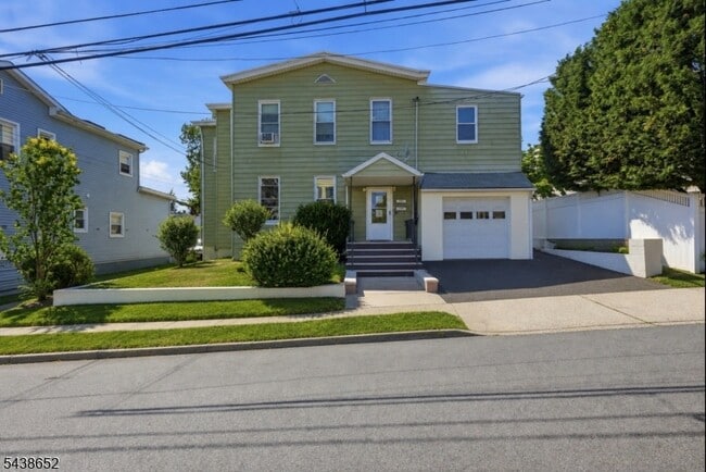 Photo - 508 2nd St