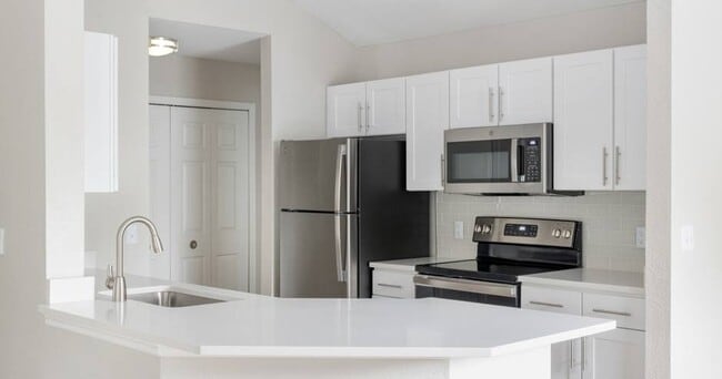Windermere at Lakes Edge Apartments