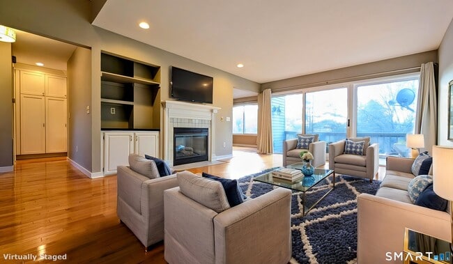 Photo - 10 Ledgewood Dr Unit 10