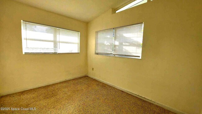 Photo - 814 Warren Ave