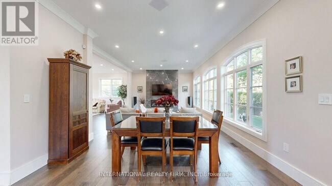 Photo - 1286 Cambridge Dr
