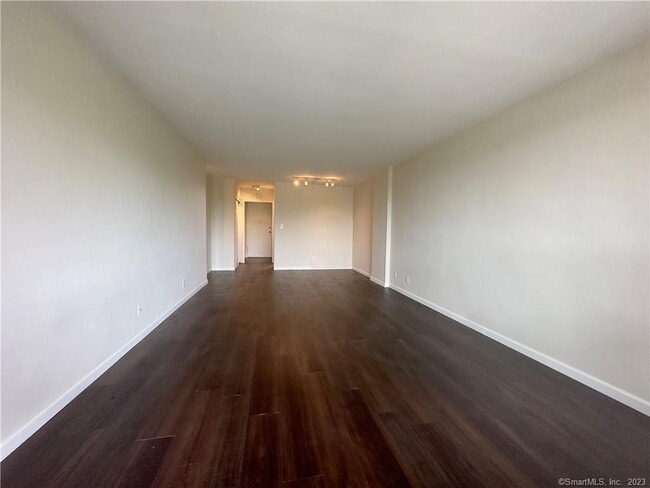 Photo - 91 Strawberry Hill Ave Unit APT 734