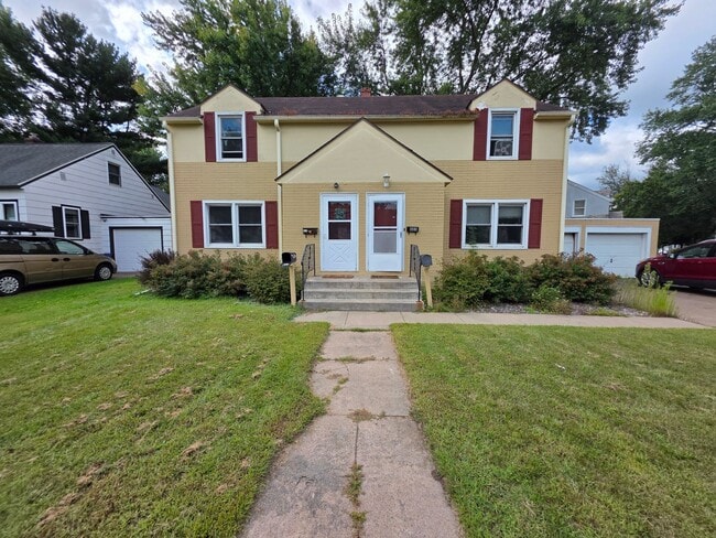Building Photo - 603-605 Ripley Ave Unit 605 Ripley Avenue