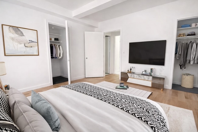 Building Photo - 141 E 37th St