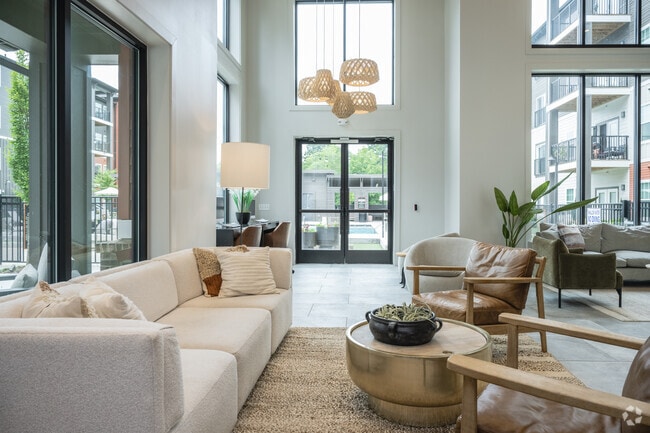Flexible Work and Lounge Space