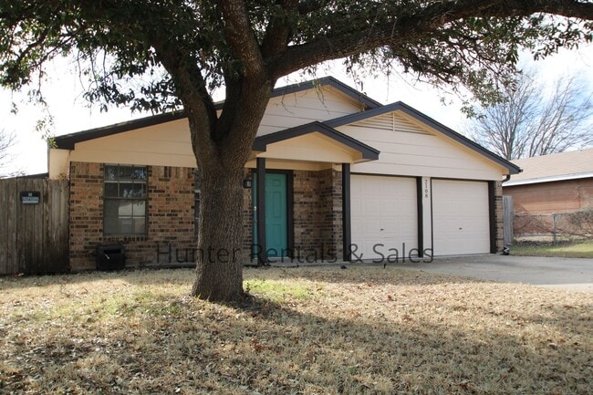 Building Photo - Low Traffic! Rental