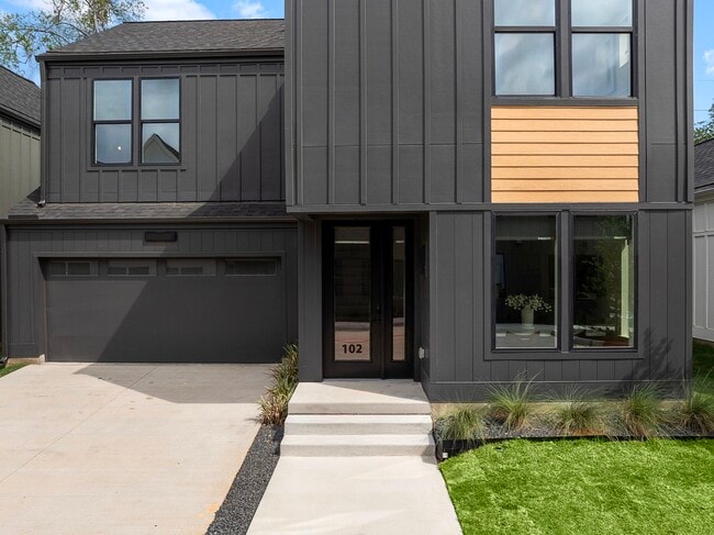 Photo - 1941 Sawdust Rd