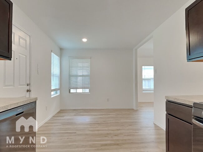 Photo - 4230 Magnolia Bay Dr