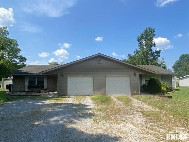 Building Photo - 5443 Country Club Rd Rental
