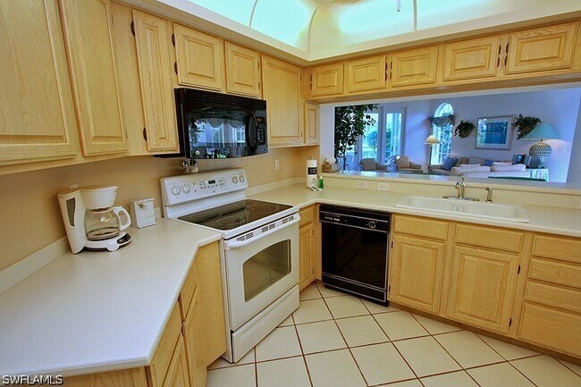 Photo - 8437 Abbington Cir Unit 612