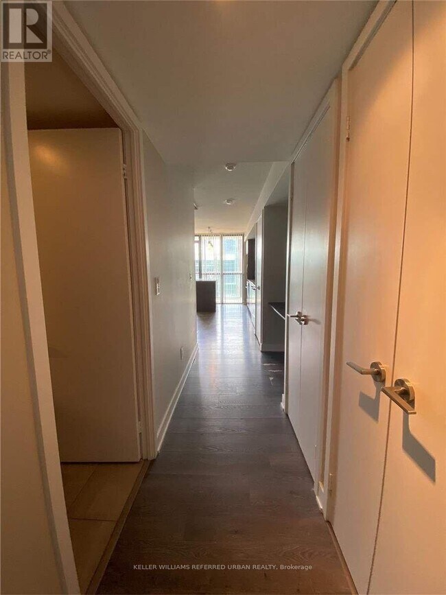 Photo - 110 Charles St E Unité 1410