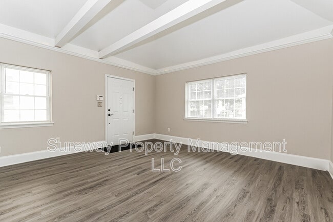 Photo - 811 Wesley Ave