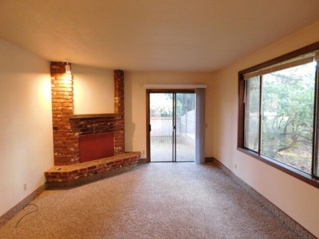 Photo - ellh01* Unit 4865