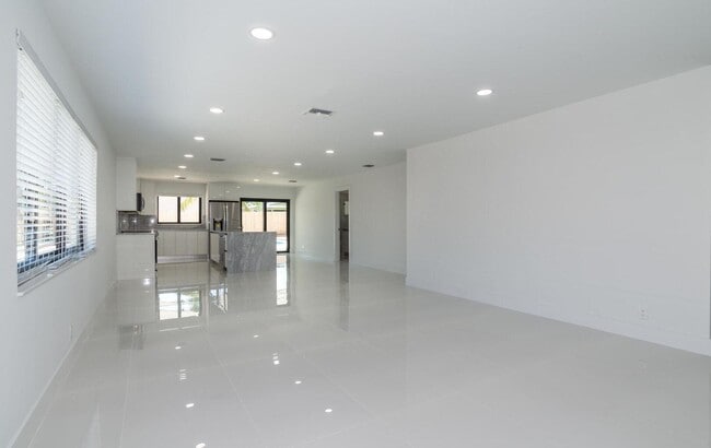 Photo - 524 NW 53rd St