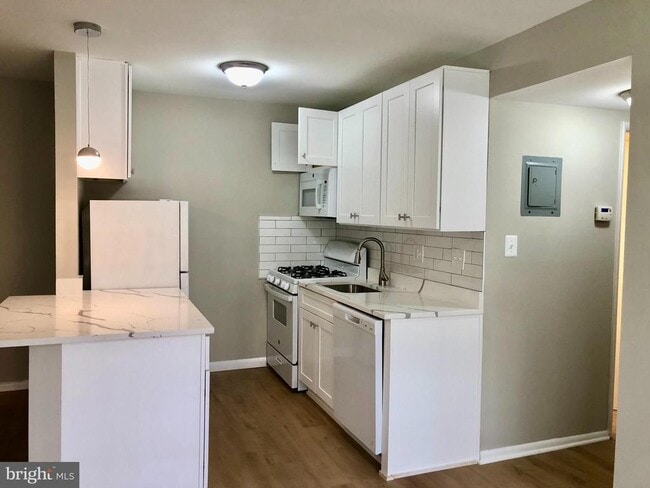 Photo - 4367A Americana Dr