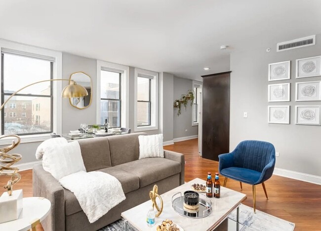 Photo - 5010 N Sheridan Rd Unit 406