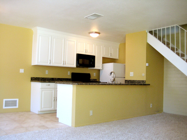 Photo - 5648 Calmor Ct Unidad #2 Rental