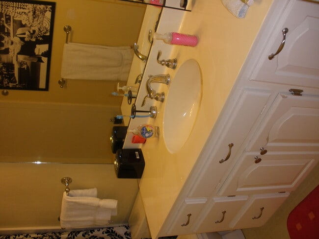Photo - 20 Sunrise Pl