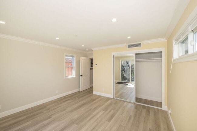 Photo - 1009 S Norfolk St