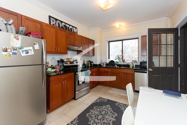 Photo - 37 Glenville Ave