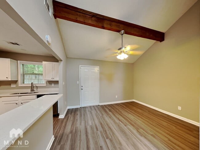 Photo - 4385 Coopers Creek Dr SE