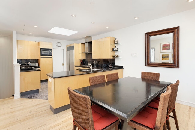 Photo - 926 E Durant Ave