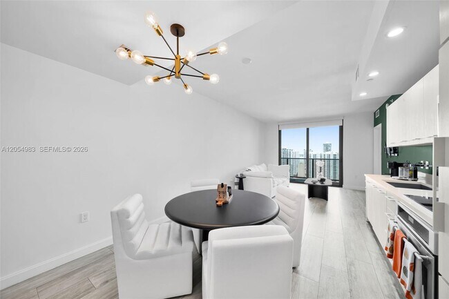 Photo - 45 SW 9th St Unidad 3909