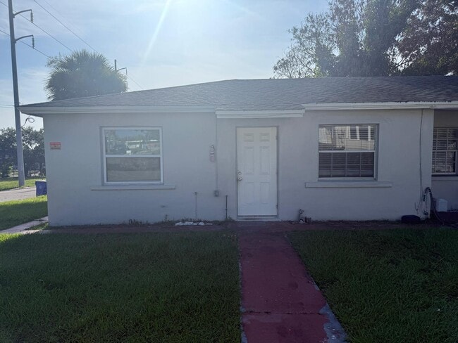 Photo - 518 N 6th St