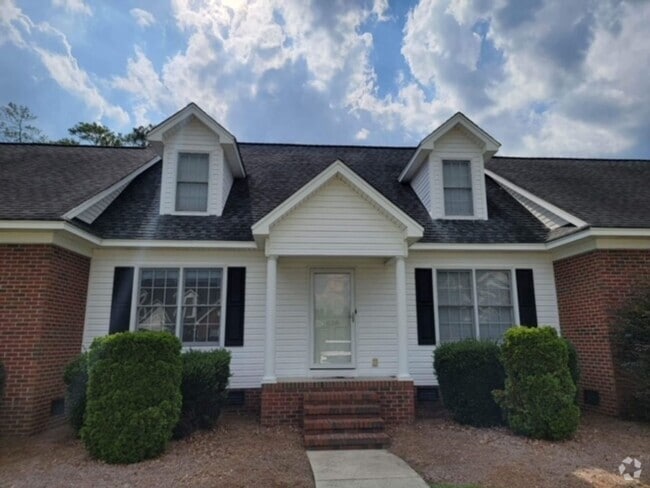 Building Photo - 4-Bedroom Townhome in Amberdale