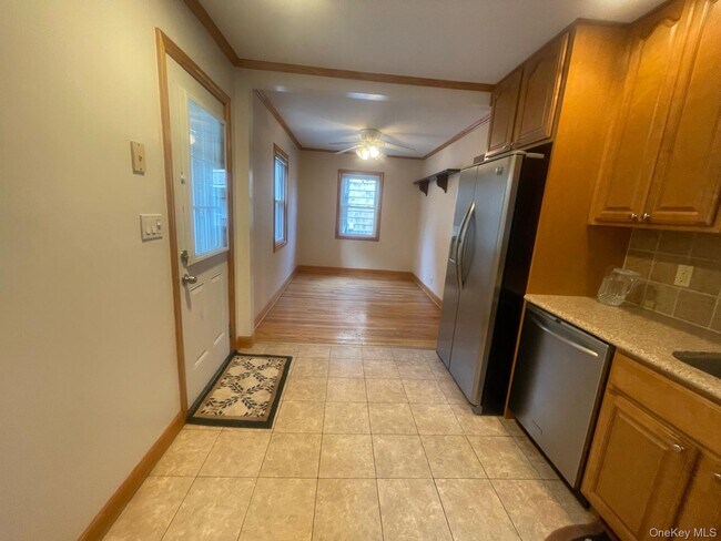 Photo - 1760 Slocum St