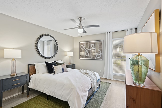 Lexington Apartment Homes