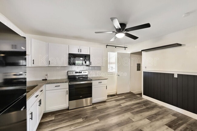 Photo - 5543 Atchison St