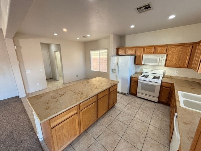 Photo - Gorgeous 3bed / 2.5bath home in the Silverstone Ranch community!