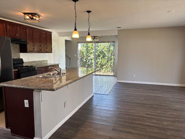 Photo - 4361 Rolfe Rd