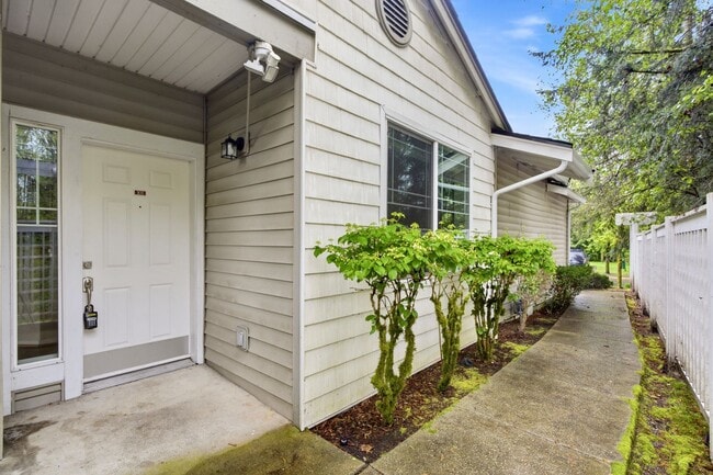 Photo - 2009 196th St SE