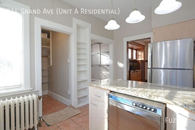 Photo - 814 Grand Ave