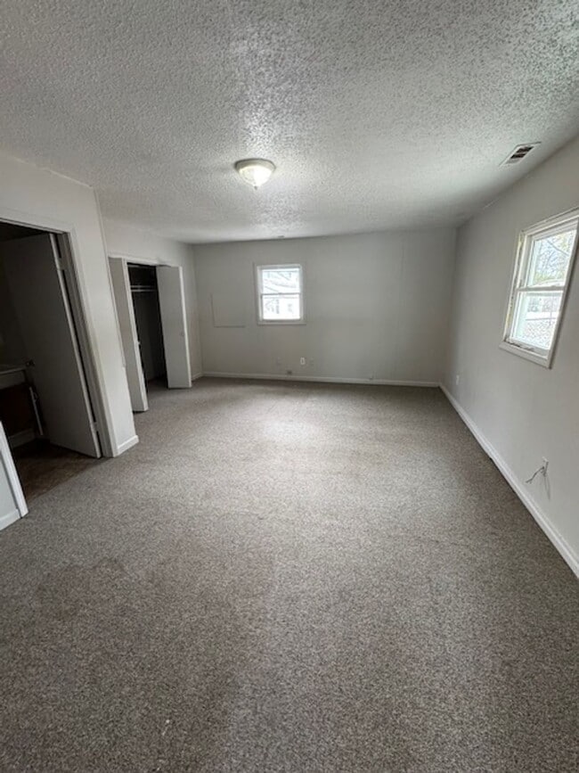 Photo - 1404 Dubois St