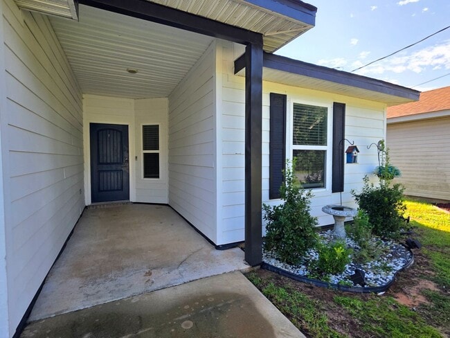 Photo - 2948 N 24th Ave