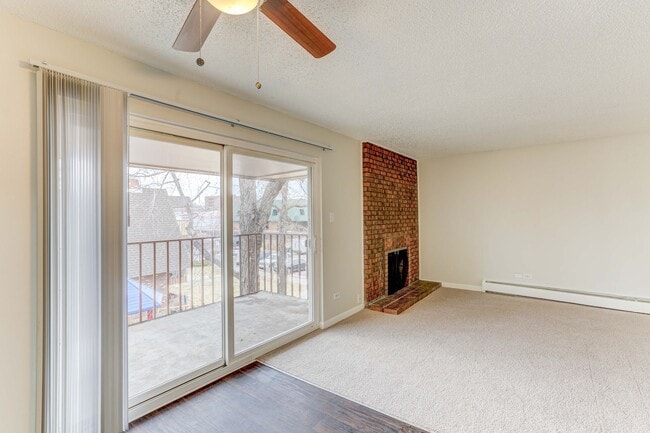 Photo - Monaco Parkway Apartments