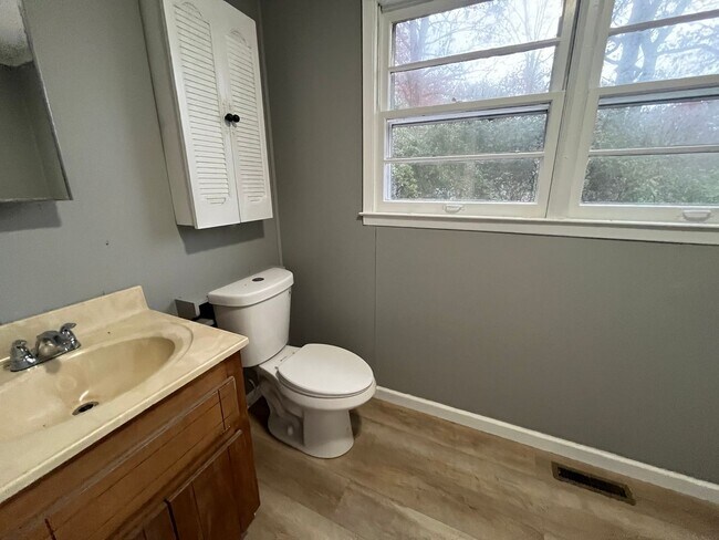 Photo - 3 Bedrooms, 2 Bathrooms - Home in Armuchee...