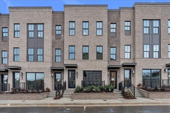 Building Photo - 742 Urban Grange Way