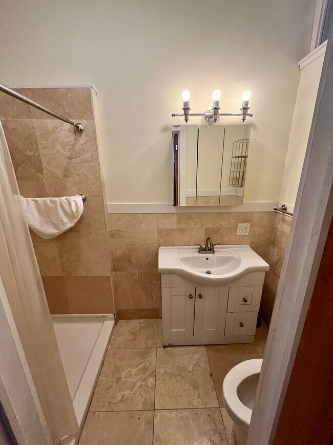 Photo - 104 Walnut St Unit 1