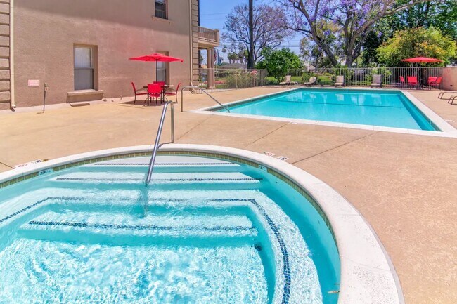 Mountain View Mansion Pool