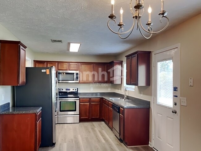 Photo - 3404 Boxelder Way