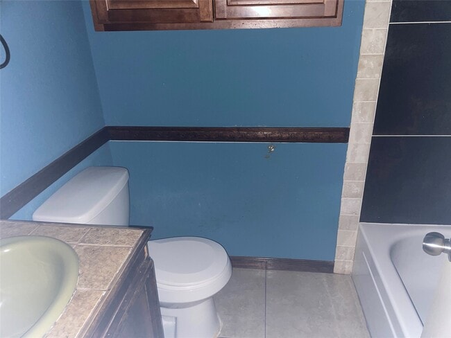 Building Photo - 10751 Corona Ln