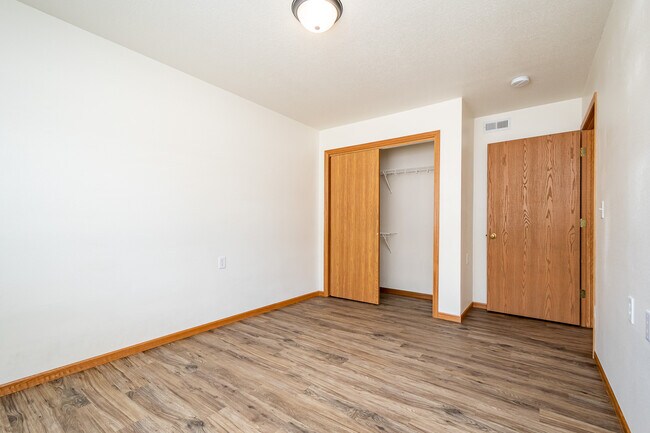 Eagle's Nest Apartments