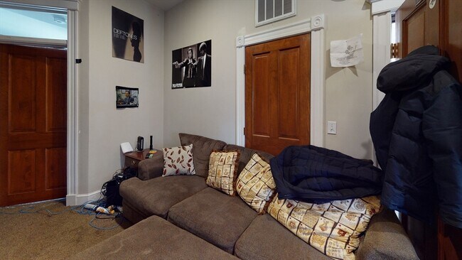 Photo - 1109 Boylston St Unit 17