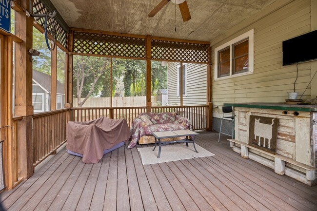 Photo - 1415 Hamorton Pl