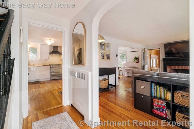 Photo - 19 Trenton St