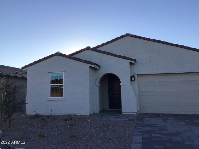 Building Photo - 691 S Silvercreek Pl